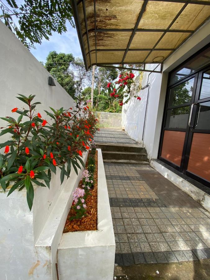 Munnar Bnb Bed & Breakfast Exterior photo